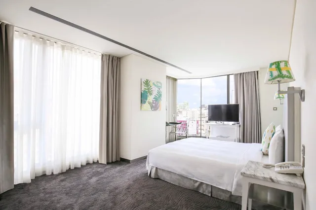 Corner Double., Ambience Hotel 2/4
