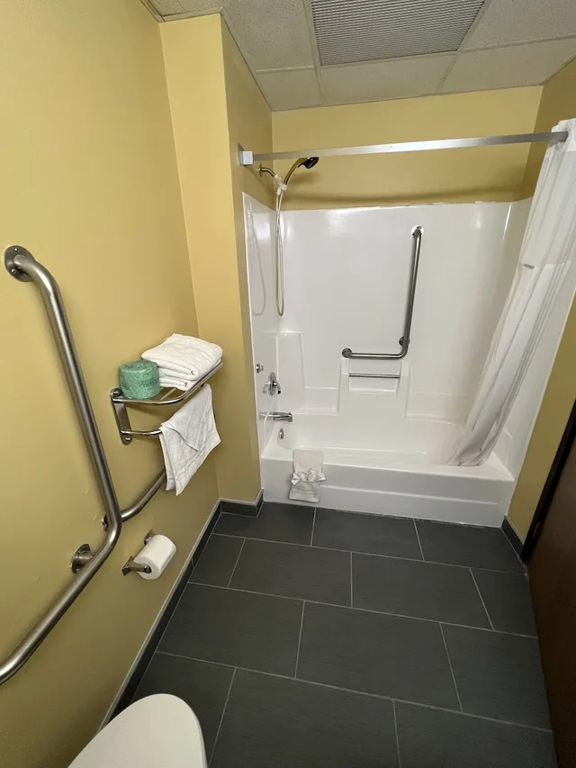 غرفة بسرير كوين لذوي الإعاقة، Super 8 By Wyndham Red Wing 7/10
