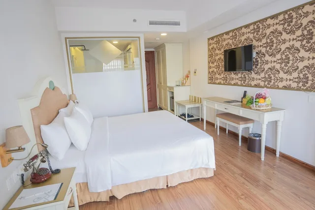 Deluxe, Queen Bed, City View, Isena Nha Trang Hotel 2/10