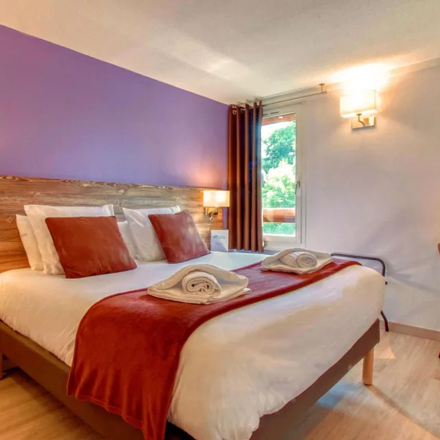 غرفة بسرير مزدوج، Brit Hotel Confort Pau Lons 3/8