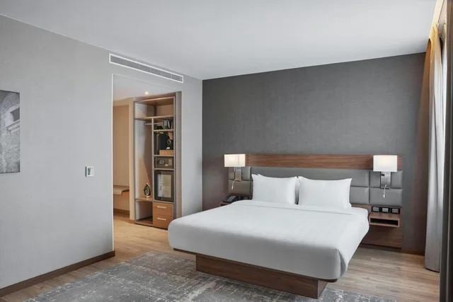 غرفة كبيرة بسرير كينج بإطلالة على المدينة، Ac Hotel By Marriott Saltillo 4/8