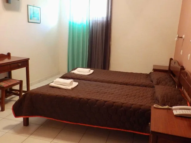 شقة بسريرين منفصلين مع سرير سحّاب إضافي مع أريكة في الطابق الأرضي، Alexandra Hotel 1/2