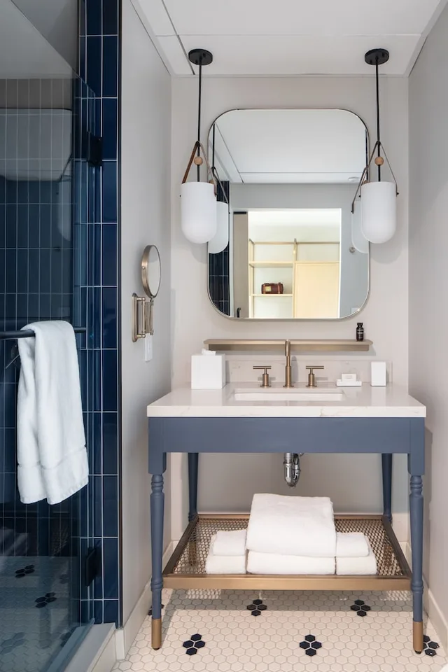 غرفة بسريرين كوين، Jasper Hotel 2/3
