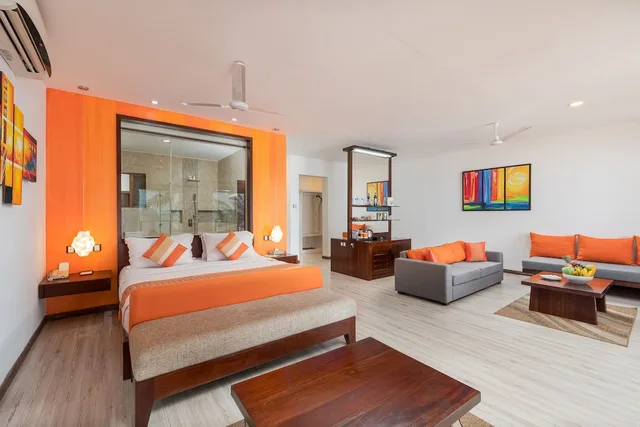 Privilege, Suite, King Bed, Sea View, Hot Tub, Coco Bay Unawatuna 2/5