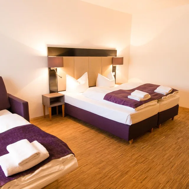 غرفة رباعية بسرير فردي، Goethe Business Hotel 2/7