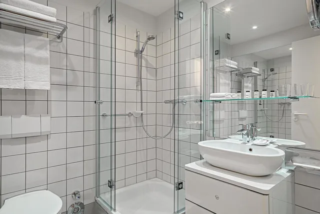 غرفة تنفيذية بسريرين منفصلين، Sheraton Hannover Pelikan Hotel 3/3