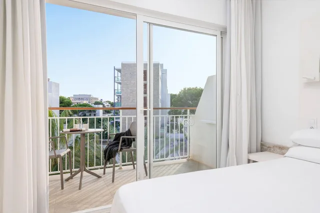 Room, Single, Double Bed, Balcony or Terrace، Hotel Atolon & Kaafu Beach Club 3/4