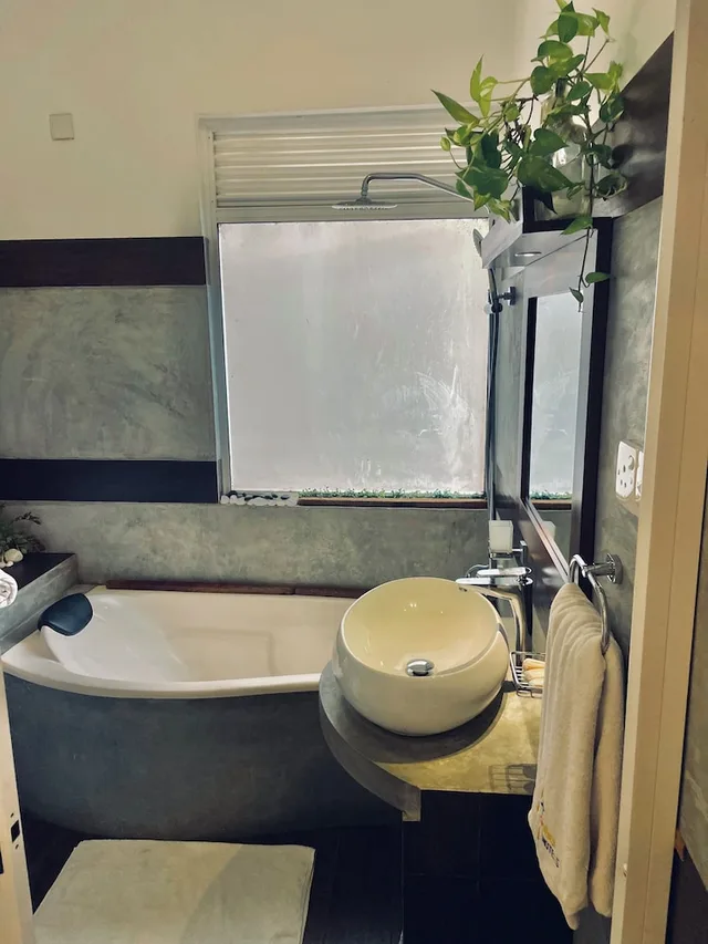 غرفة عائلية رباعية بسريرين كينج، 8 Plus Motels 7/7