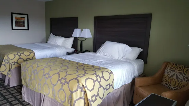 غرفة بسريرين كوين، Baymont By Wyndham Clarksville 2/3