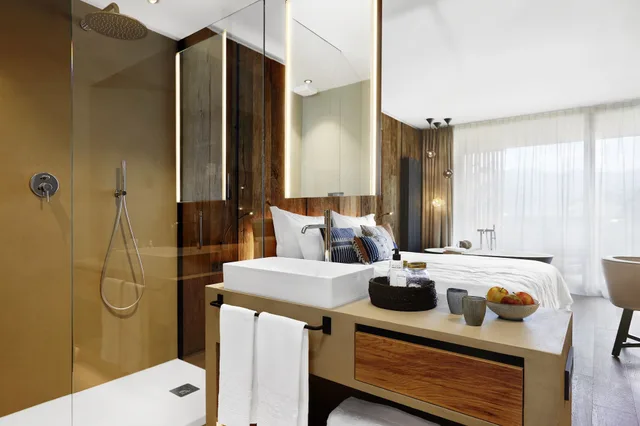 غرفة ديلوكس بسرير كوين بشرفة، Hotel Löwenhof 3/4