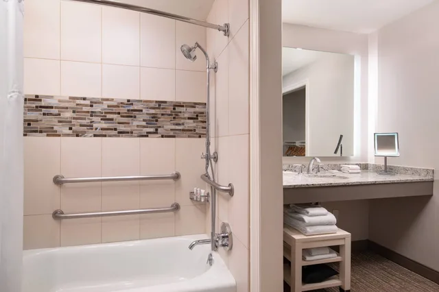 1 Bedroom, Cottage, King Bed, Bay View, Sofa، Marriott Coronado Island Resort Spa 3/6