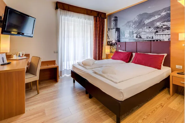 جناح، Best Western Hotel Adige 4/10