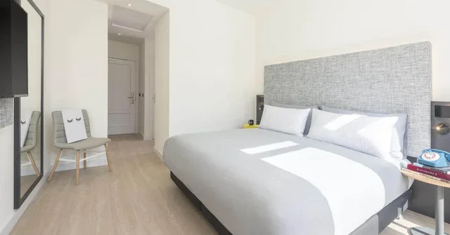 غرفة قياسية بسرير مزدوج، INNSIDE by Meliá Madrid Gran Vía 3/10