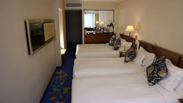 غرفة عائلية ثلاثية بثلاثة أسرّة، The Kimberley Hotel Hong Kong 1/1