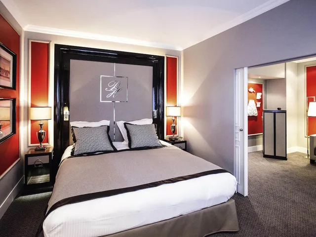 جناح بسرير كينج بإطلالة على الفناء والمدينة، Park Hotel Grenoble - Handwritten Collection 1/4