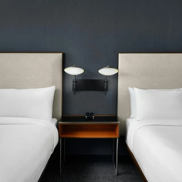 غرفة كبيرة بسرير كوين، Courtyard By Marriott Dallas Dfw Airport North Grapevine 5/10
