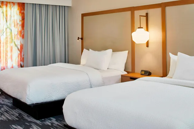 غرفة بسريرين كوين، Fairfield Inn & Suites Albany Airport 1/4