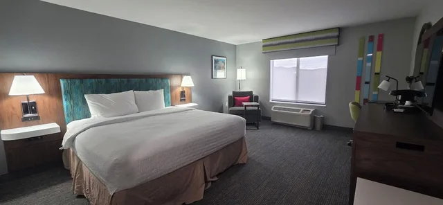 غرفة بسرير كينج لذوي الإعاقة، Hampton Inn Suites Craig 2/3