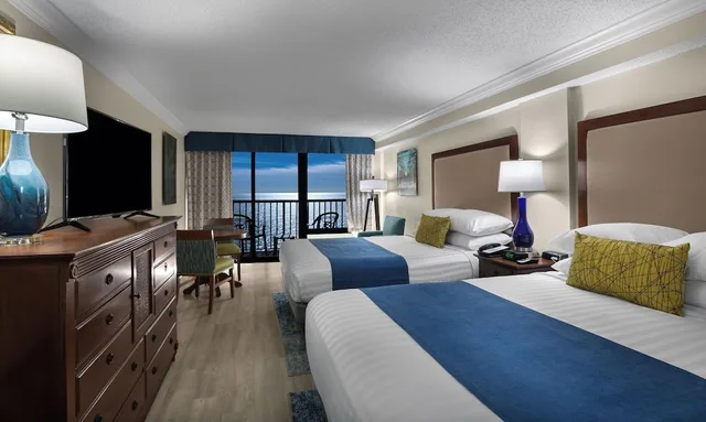 Efficiency, Tower, 2 Queen Beds, Ocean Front, Kitchen، Sea Crest Oceanfront Resort 3/8