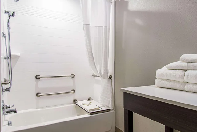 Suite, King Bed, Accessible, Comfort Suites Humble Houston IAH 2/2