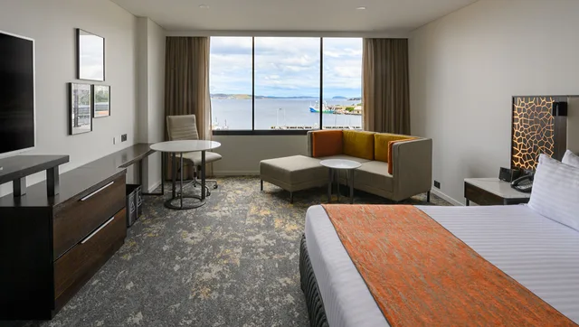 غرفة قياسية بسرير كينج بإطلالة على المرفأ، Hotel Grand Chancellor Hobart 4/5