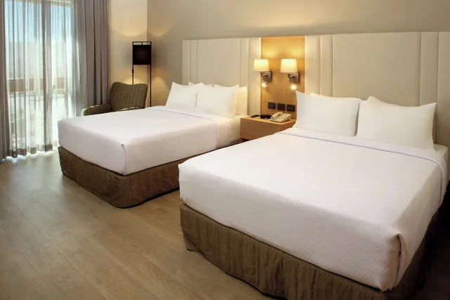 غرفة قياسية بسريرين مزدوجين، Crowne Plaza Torreon 3/10