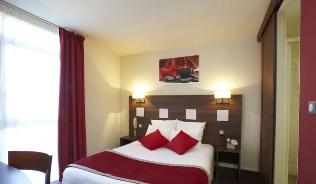 غرفة قياسية بسرير مزدوج، HOTEL ATOLL 1/6