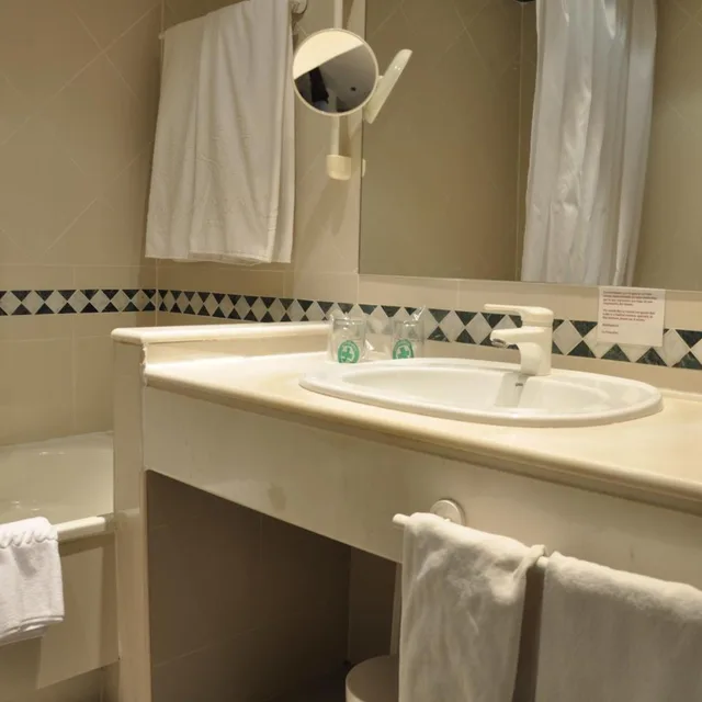 Room, Double Bed, Small, Inhala Hotel Garden 9/9