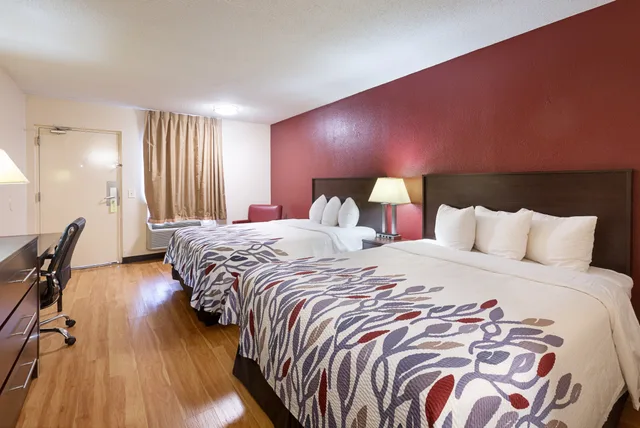غرفة ديلوكس بسريرين كوين للمدخنين، Red Roof Inn Hardeeville 5/8