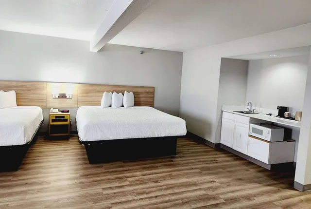 جناح بسريرين كينج، Days Inn Suites By Wyndham Corpus Christi Central 3/10