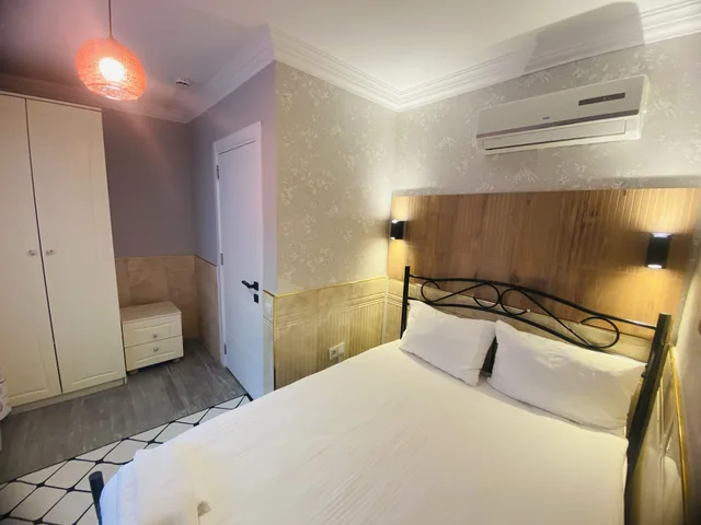 دوبلكس كومفورت بسريرين كوين بإطلالة على المسبح بشرفة مع أريكة، Royal Loft Suit 6/10