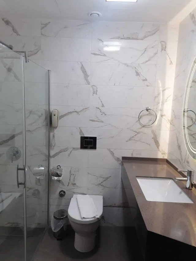 Bosphorus, Deluxe, Balcony، Cihangir Hotel 2/3