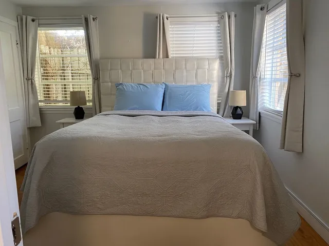 Victorian, Cottage, 2 Queen Beds, Bay View، Turtle Beach Resort and Inn 2/3