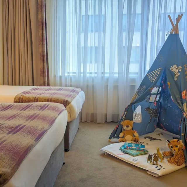 غرفة سوبيريور رباعية، The Connacht Hotel 2/4