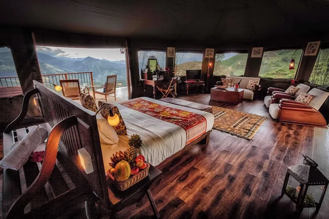 جناح شهر العسل بسرير كينج بإطلالة على الجبل بغرفة نوم واحدة بمسبح خاص، Madulkelle Tea And Eco Lodge 1/1