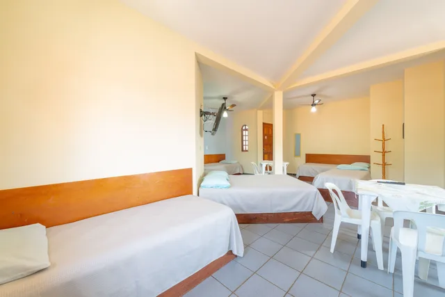 Room, 5 Beds, Convertible Double Bed, Chalés Four Seasons 2/4