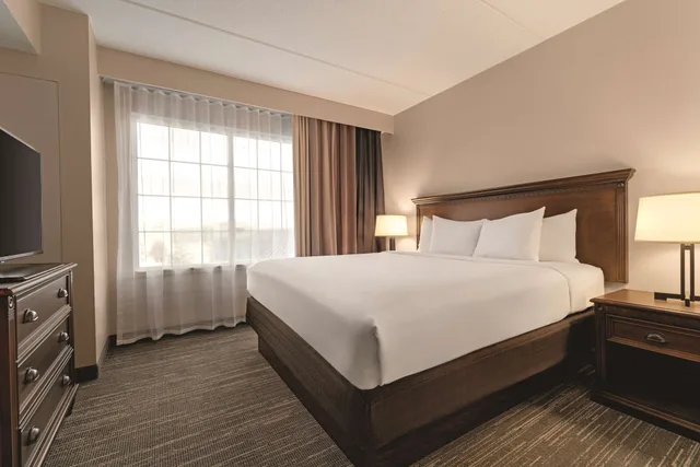 1 Bedroom, Suite, King Bed, Sofa, Country Inn & Suites By Radisson Grand Rapids East Mi 1/4