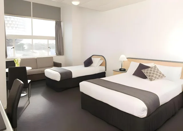غرفة قياسية، Adelaide Riviera 1/1