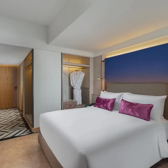 Sky, Premier, King Bed، PIPA Bangkok Sukhumvit 11 by Kingston Hotels 3/5