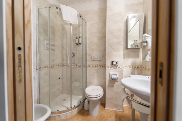 غرفة اقتصادية مفردة، Oxford Hotel 17/17