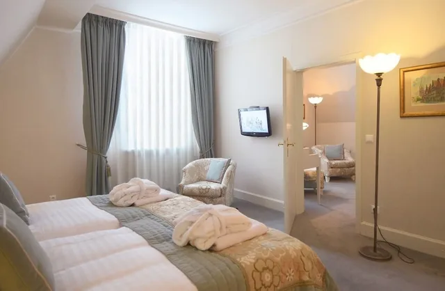 Suite, Convertible Double Bed, Living Area، Das Palmenwald Schwarzwaldhof, BW Signature Collection 2/5