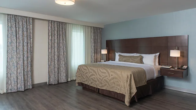 جناح بسرير كوين، Staybridge Suites Puebla 2/3