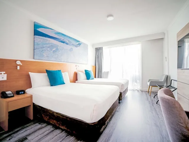 Standard, 2 Double Beds, Pool View, Novotel Cairns Oasis Resort 2/9