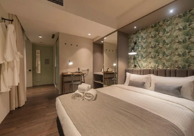 Courtyard, Queen Bed, The Great Madras By Hotel Calmo 2/2