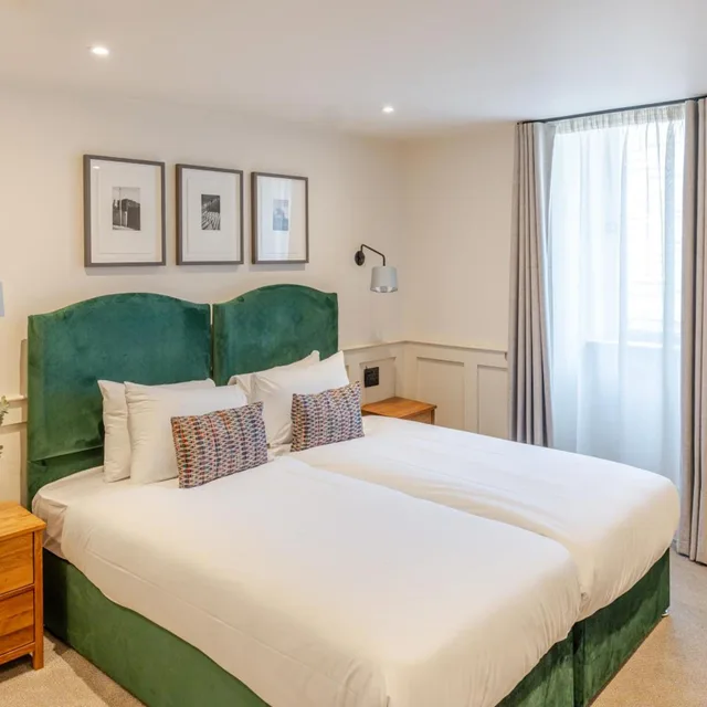 غرفة سوبيريور بسريرين منفصلين، Brooks Hotel Edinburgh 4/10