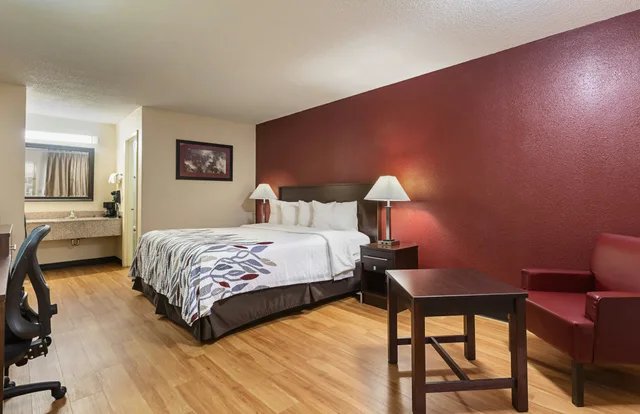غرفة ديلوكس بسرير كوين، Red Roof Inn Hardeeville 2/4