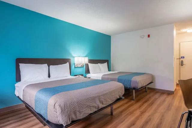 غرفة ديلوكس بسريرين مزدوجين لذوي الإعاقة، Motel6 Rocky Mount, NC 2/8