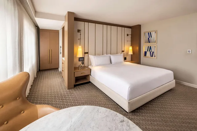 غرفة ديلوكس بسرير مزدوج، The Statler Dallas Curio Collection By Hilton 2/4