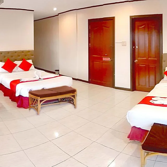 غرفة عائلية، Humberto's Hotel 7/7