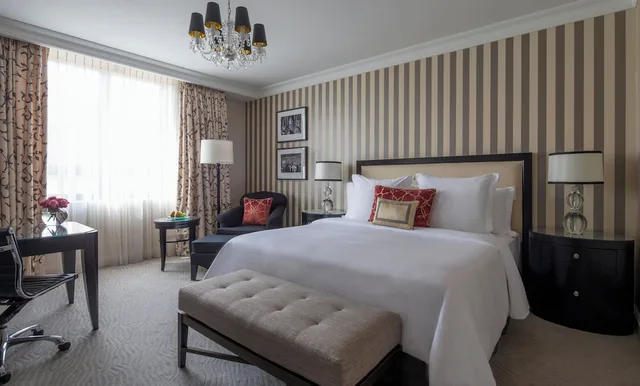 Superior, King Bed, Four Seasons Hotel Prague 1/4